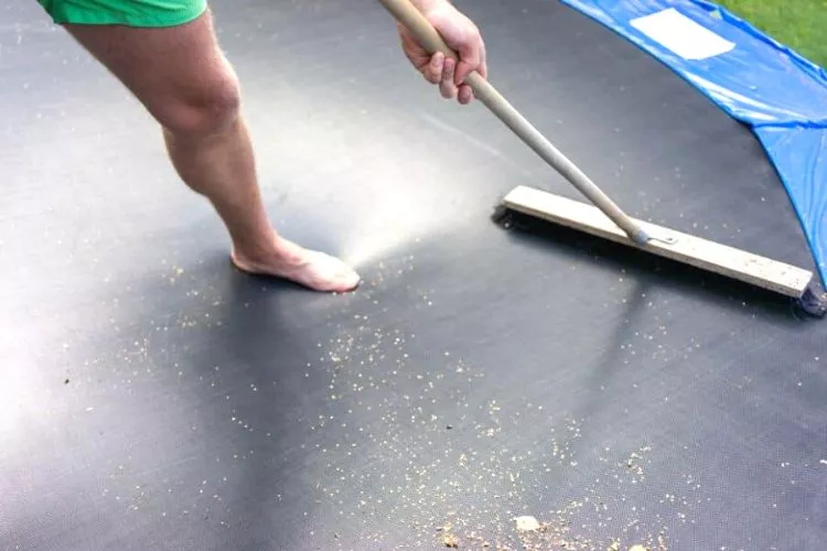 How to Clean a Trampoline Mat