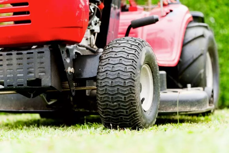 Do lawn mower tires have tubes? All you need to know